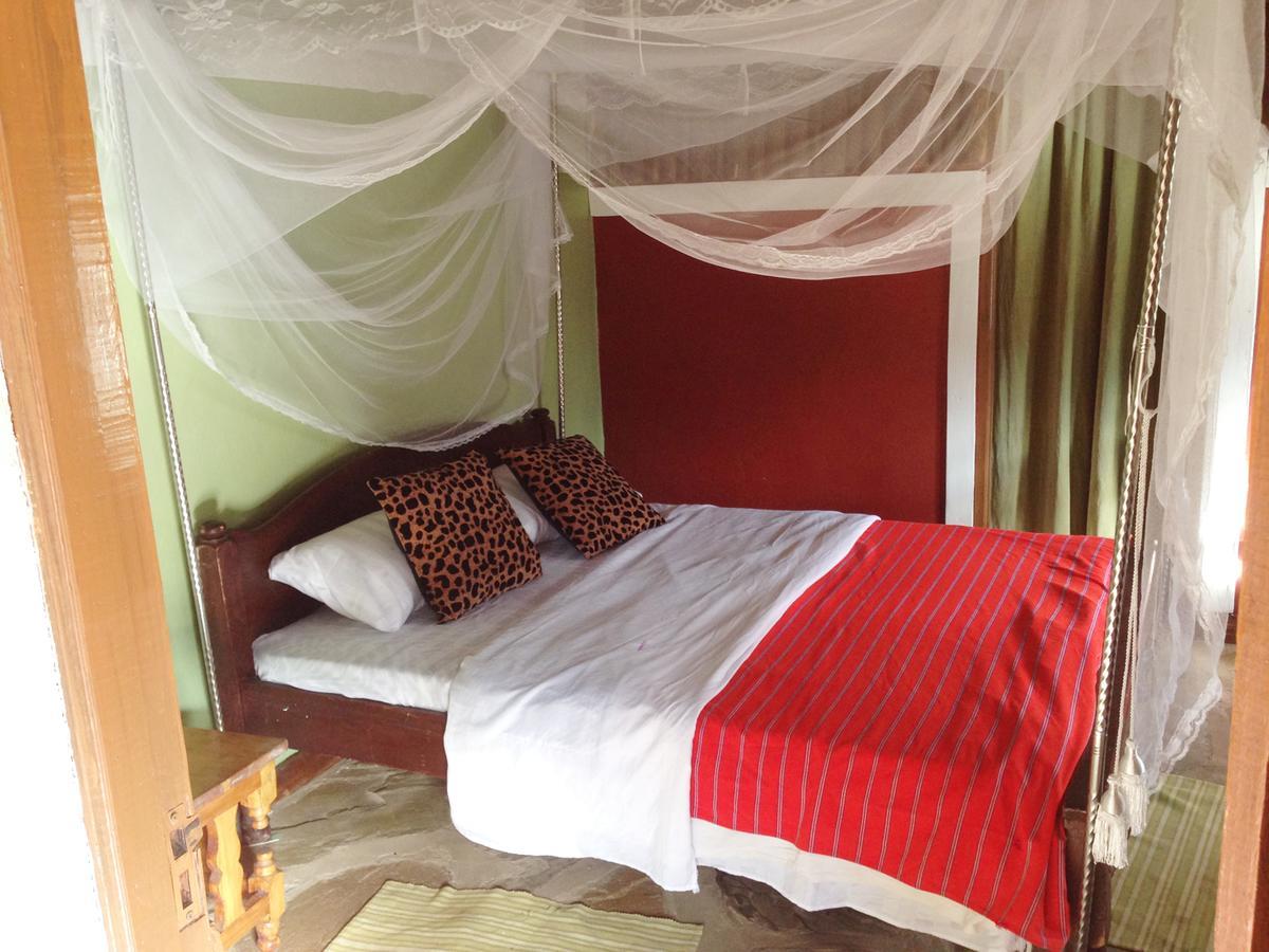 Maasai Simba Camp Hotel อัมโบเซลี ภายนอก รูปภาพ