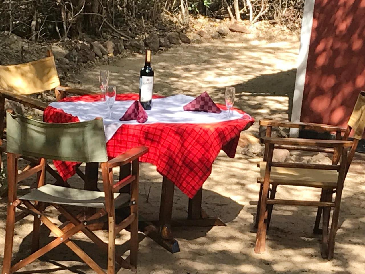 Maasai Simba Camp Hotel อัมโบเซลี ภายนอก รูปภาพ